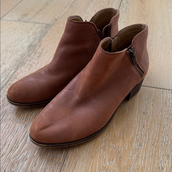 Lucky Brand Burklee Brown Leather Ankle Boots Side Zip Size 8 - Picture 3 of 9